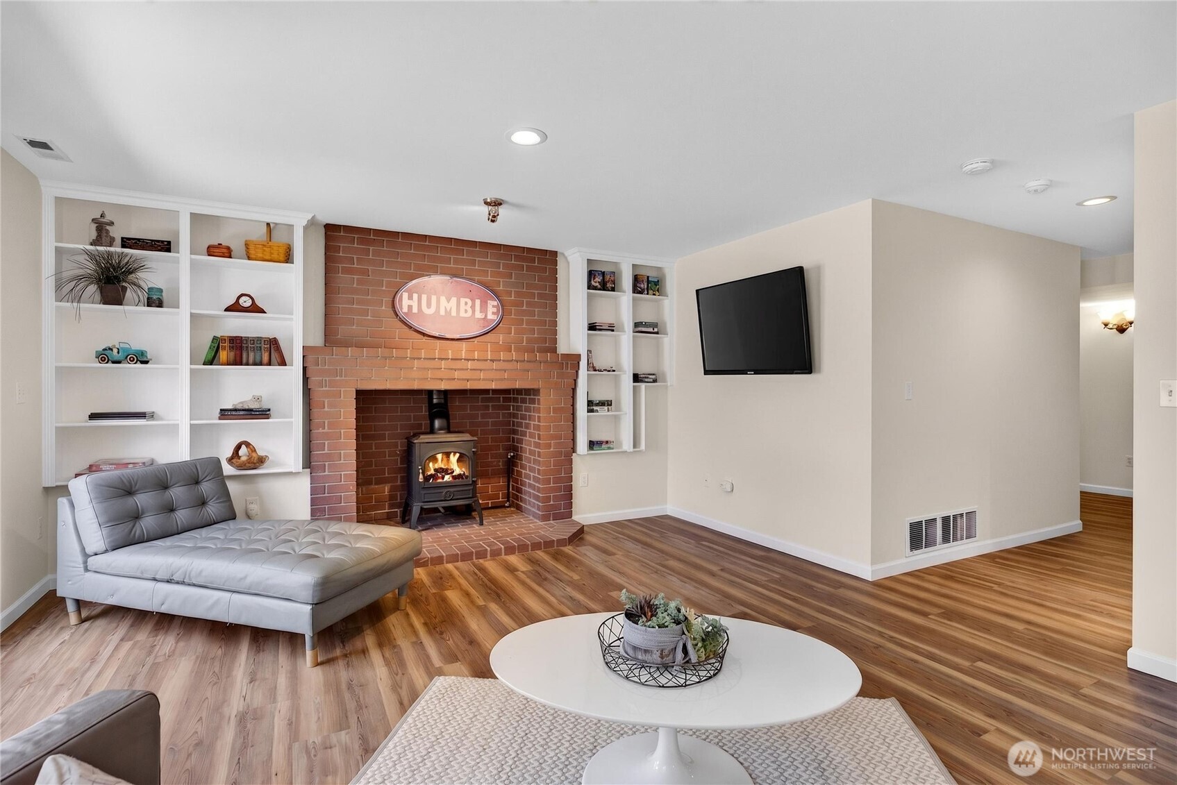 5822 Northridge Drive