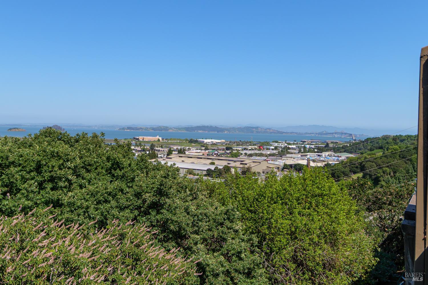 132 Tiburon Boulevard
