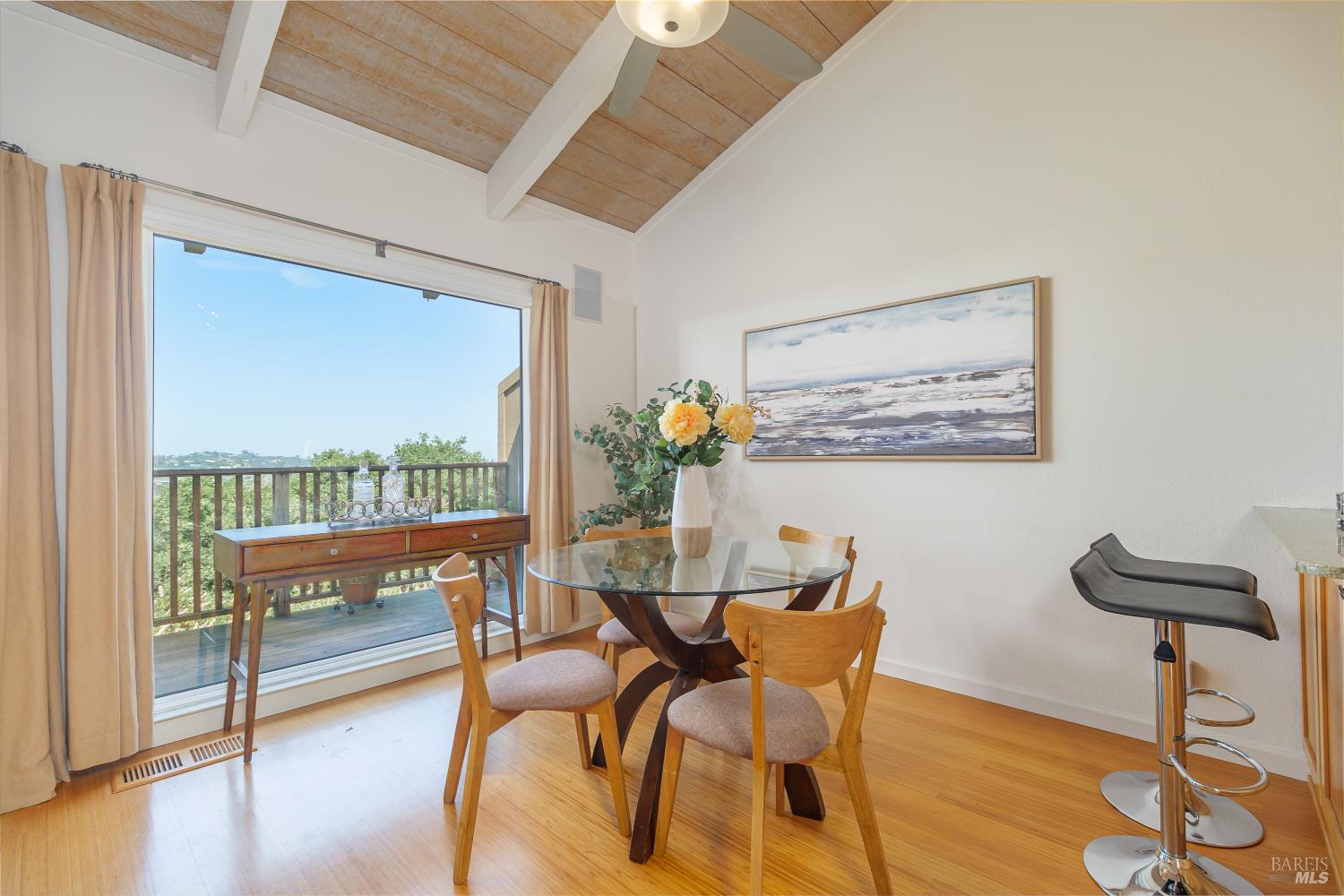 132 Tiburon Boulevard