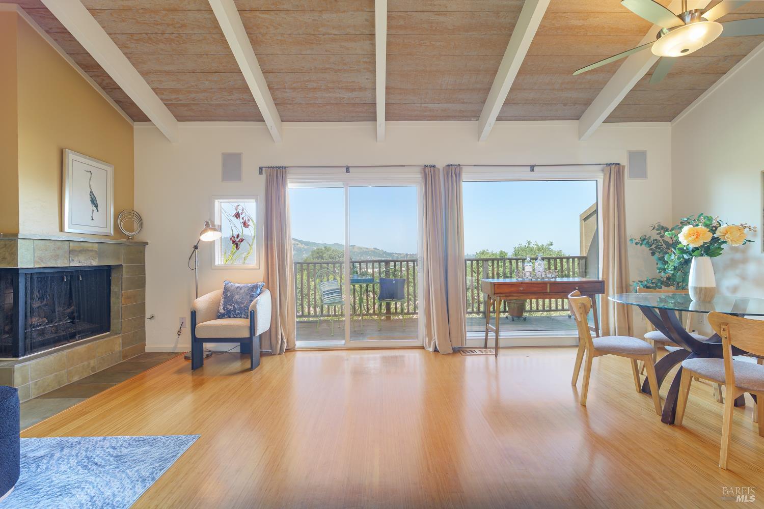 132 Tiburon Boulevard