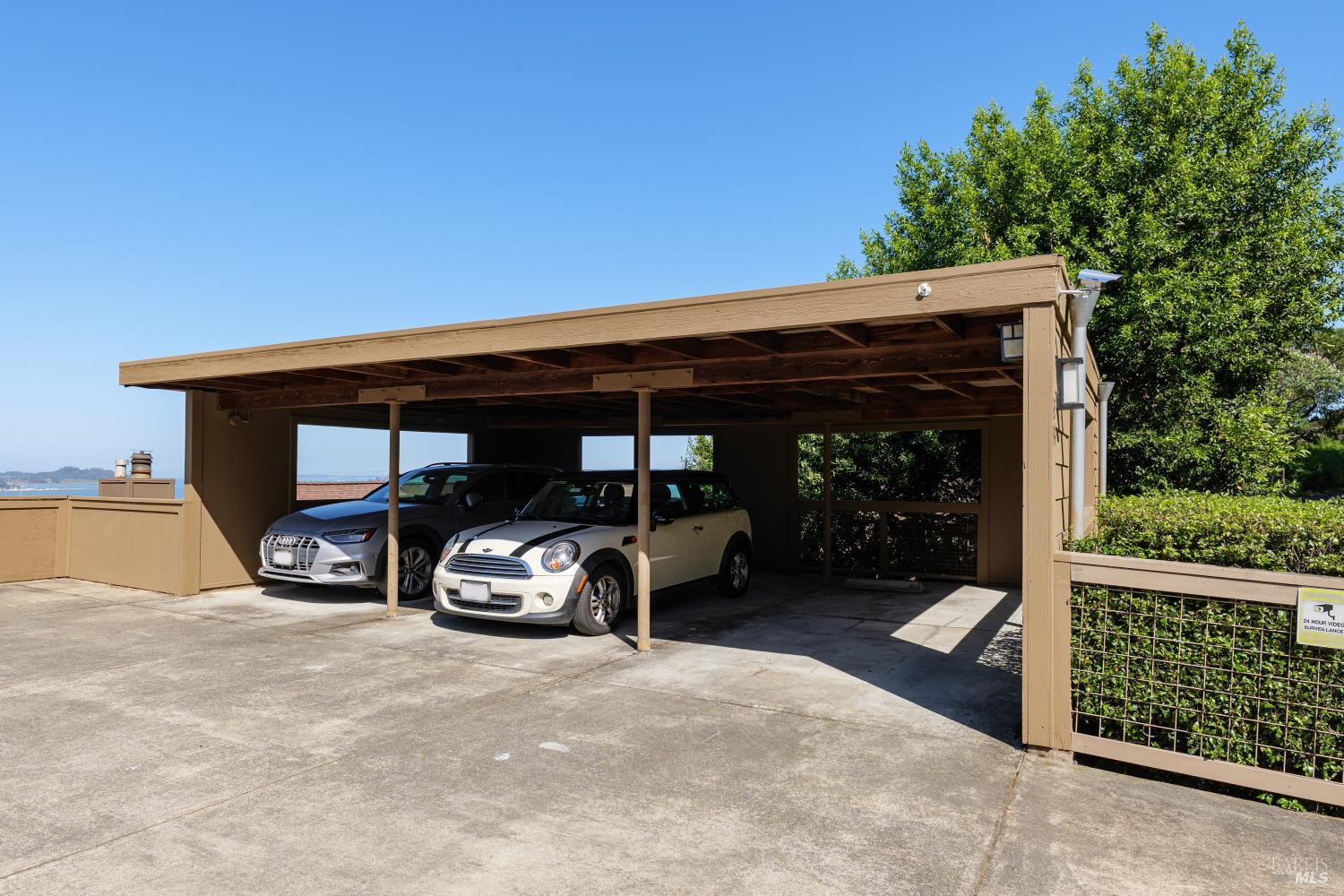 132 Tiburon Boulevard
