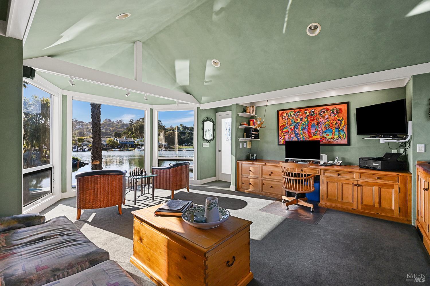 15 Sorrento Way