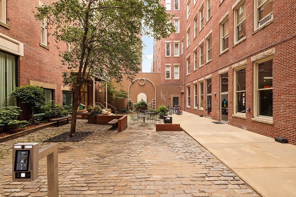 181 Essex Street # E702