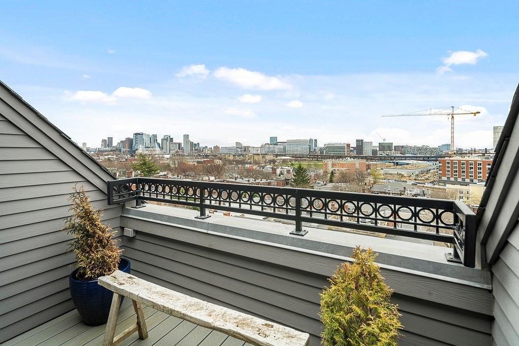 380 Bunker Hill St # 307