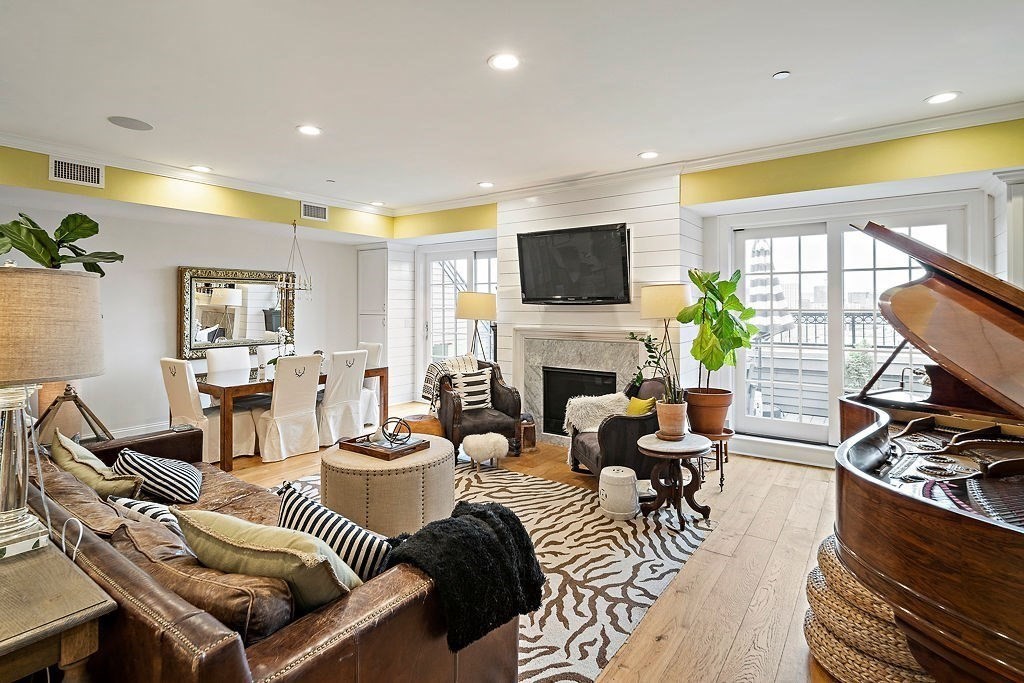 380 Bunker Hill St # 307