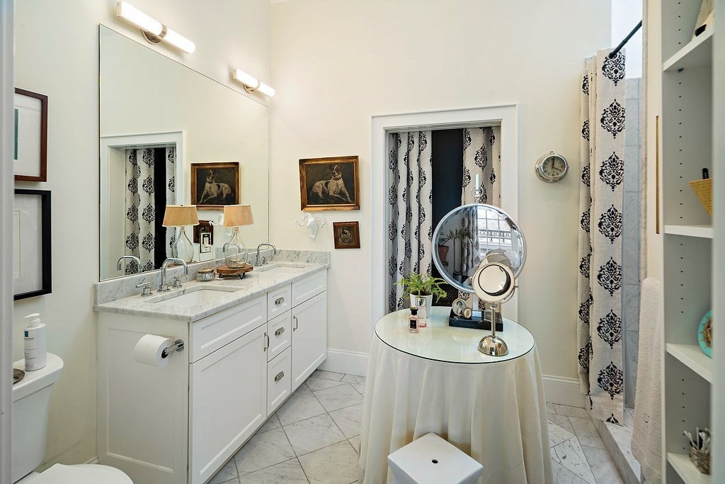 380 Bunker Hill St # 307