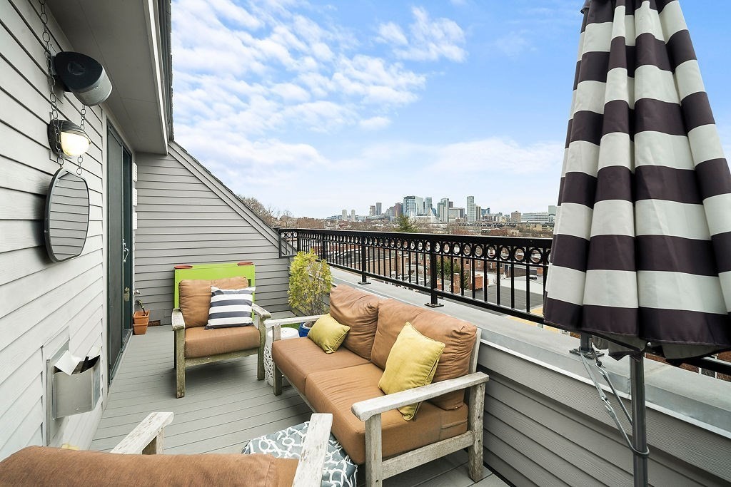 380 Bunker Hill St # 307