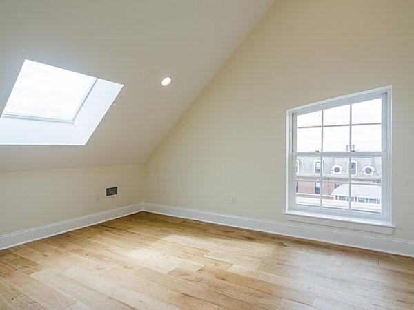 380 Bunker Hill St # 307