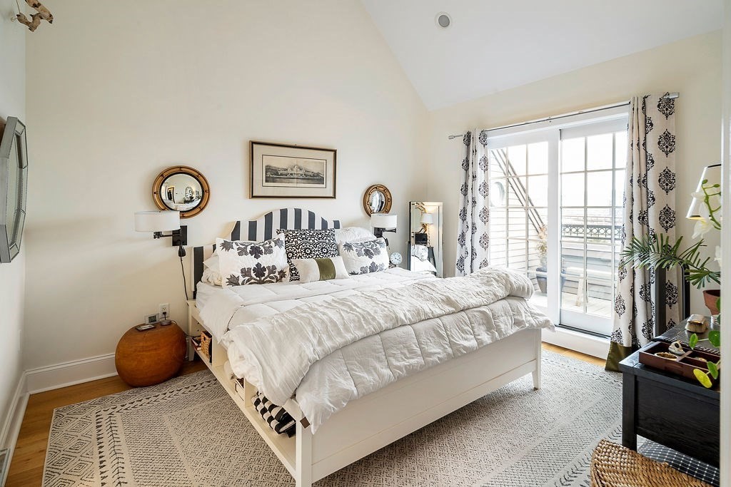 380 Bunker Hill St # 307