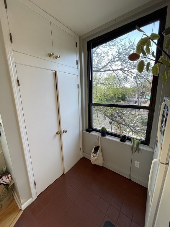 60 Charlesgate W # 2B