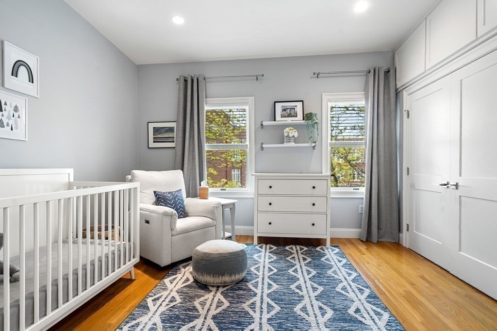 214-216 W 7th Street # 2R