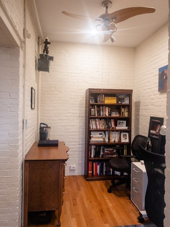 295 Commonwealth # 4C