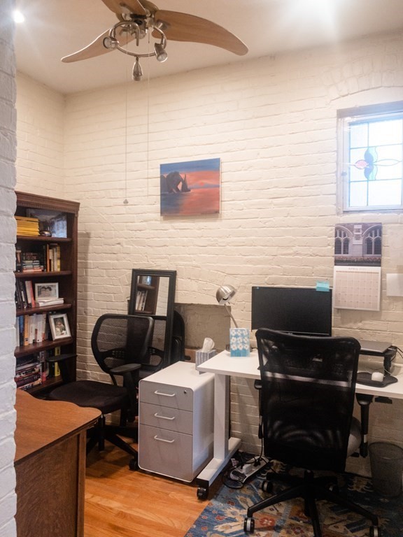 295 Commonwealth # 4C