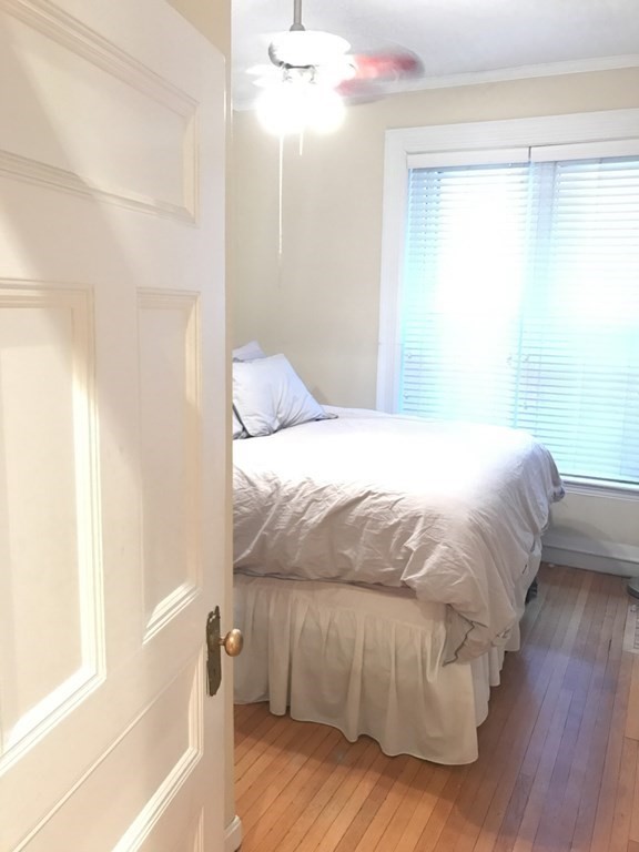 295 Commonwealth # 4C