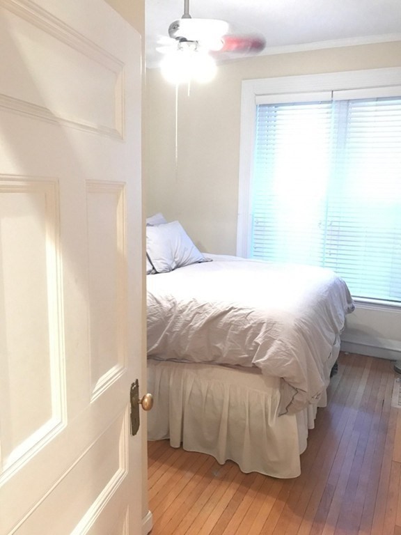 295 Commonwealth # 4C