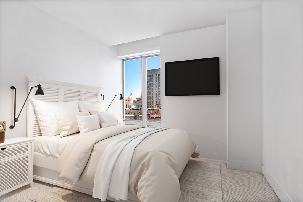 360 Newbury St # 605