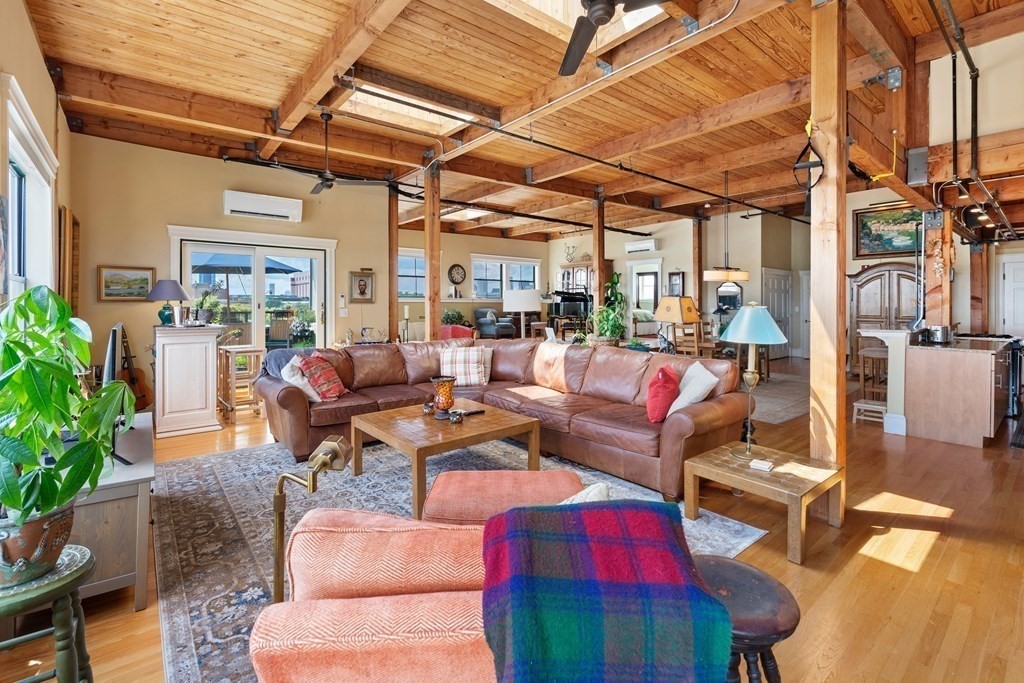 881 East First # 502