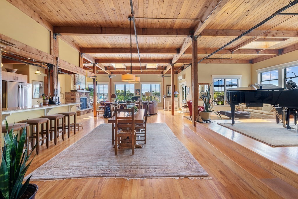 881 East First # 502