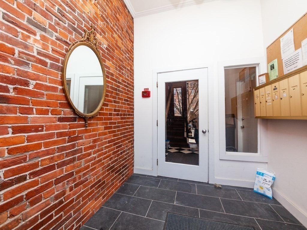 1662 Washington St. # 4