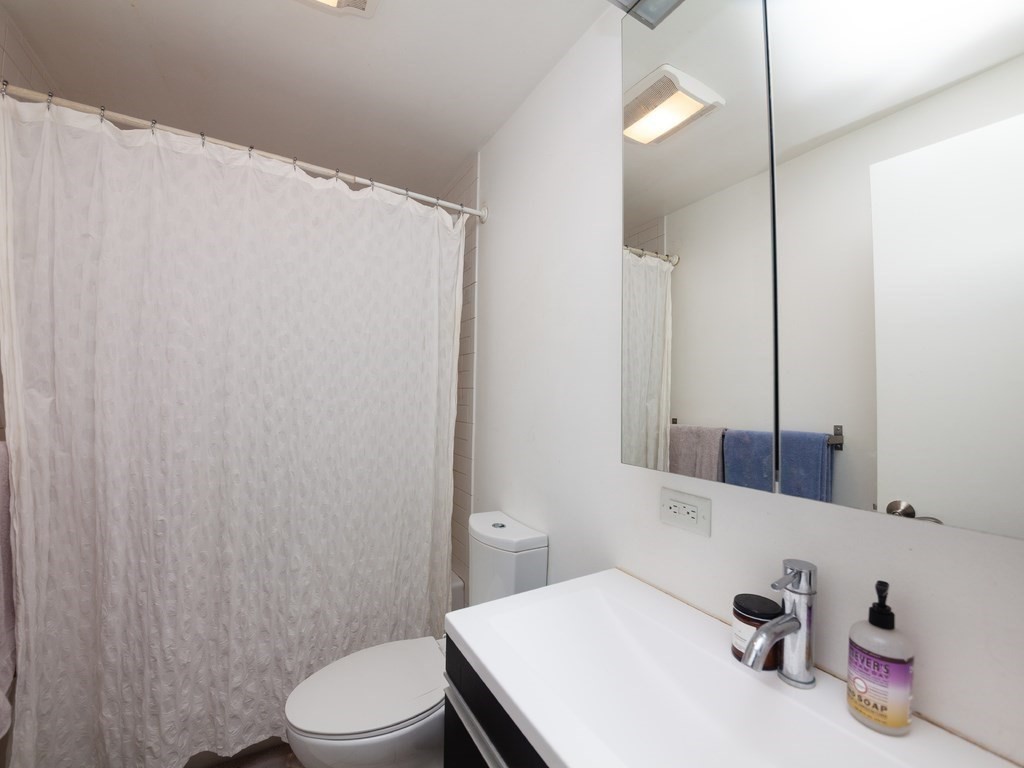 1662 Washington St. # 4