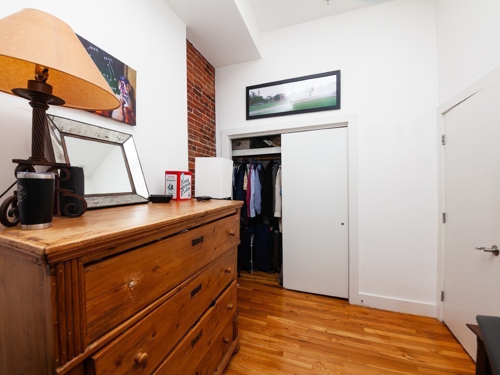 1662 Washington St. # 4