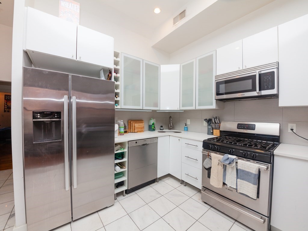 1662 Washington St. # 4