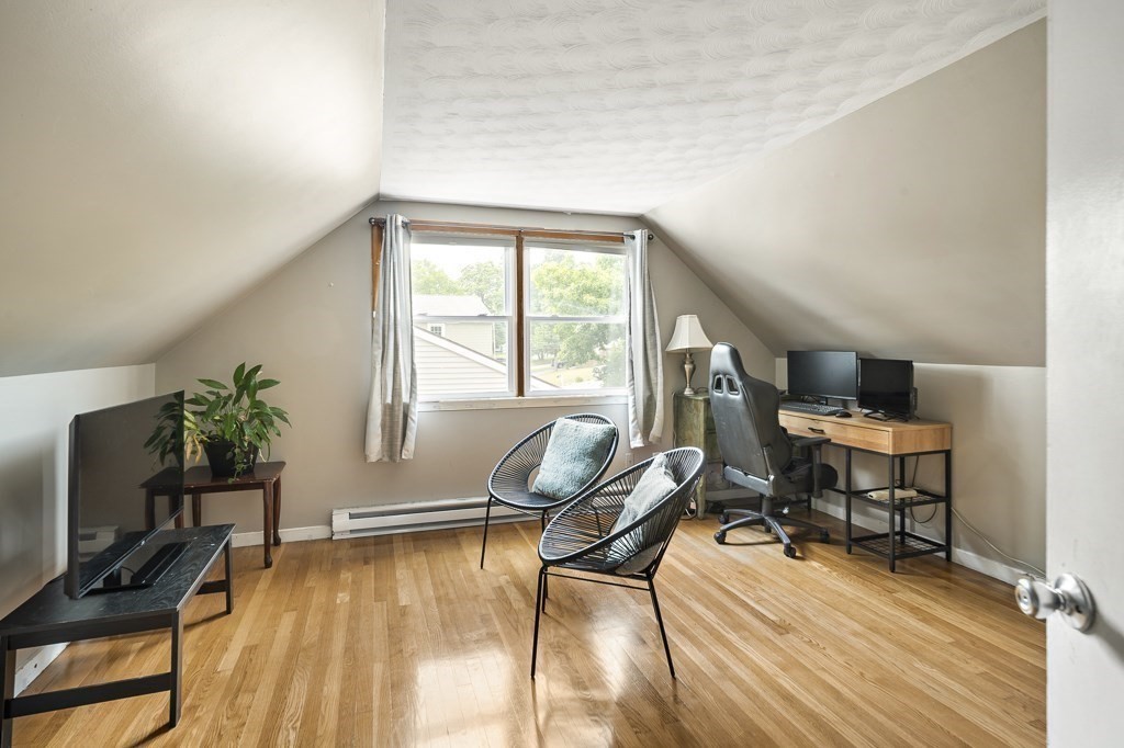 156 Commonwealth Ave