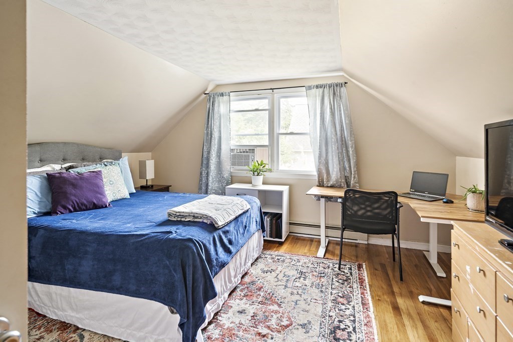 156 Commonwealth Ave