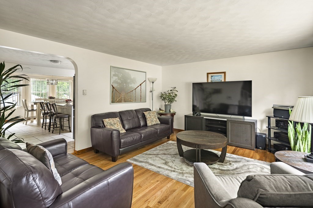 156 Commonwealth Ave