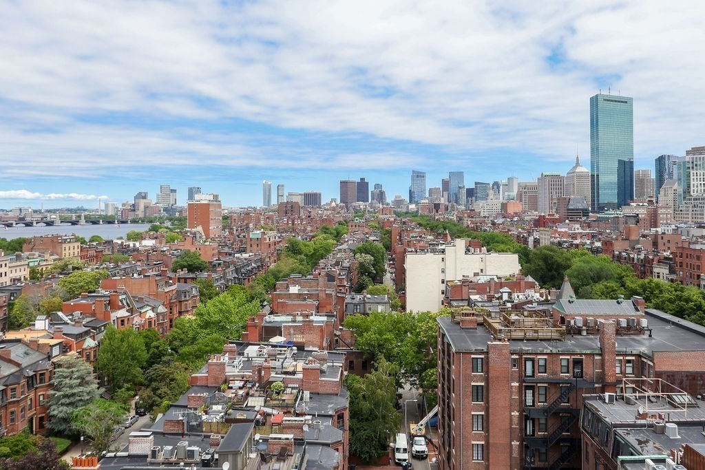 416 Marlborough St # 203