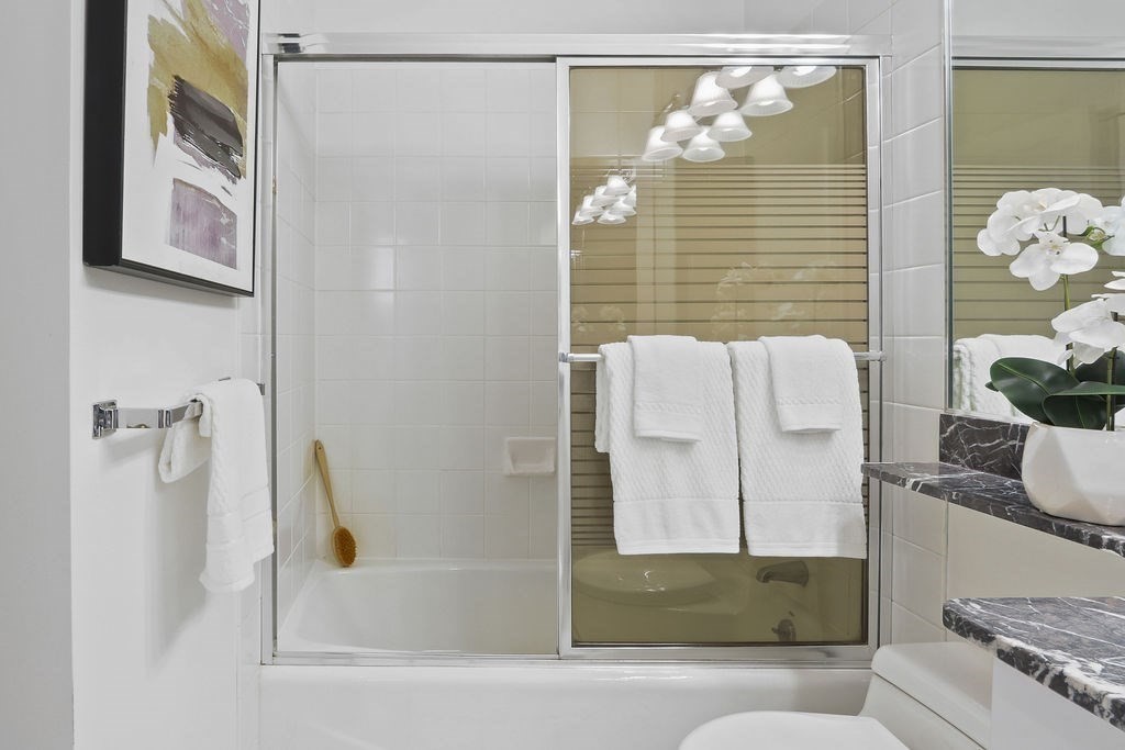 416 Marlborough St # 203