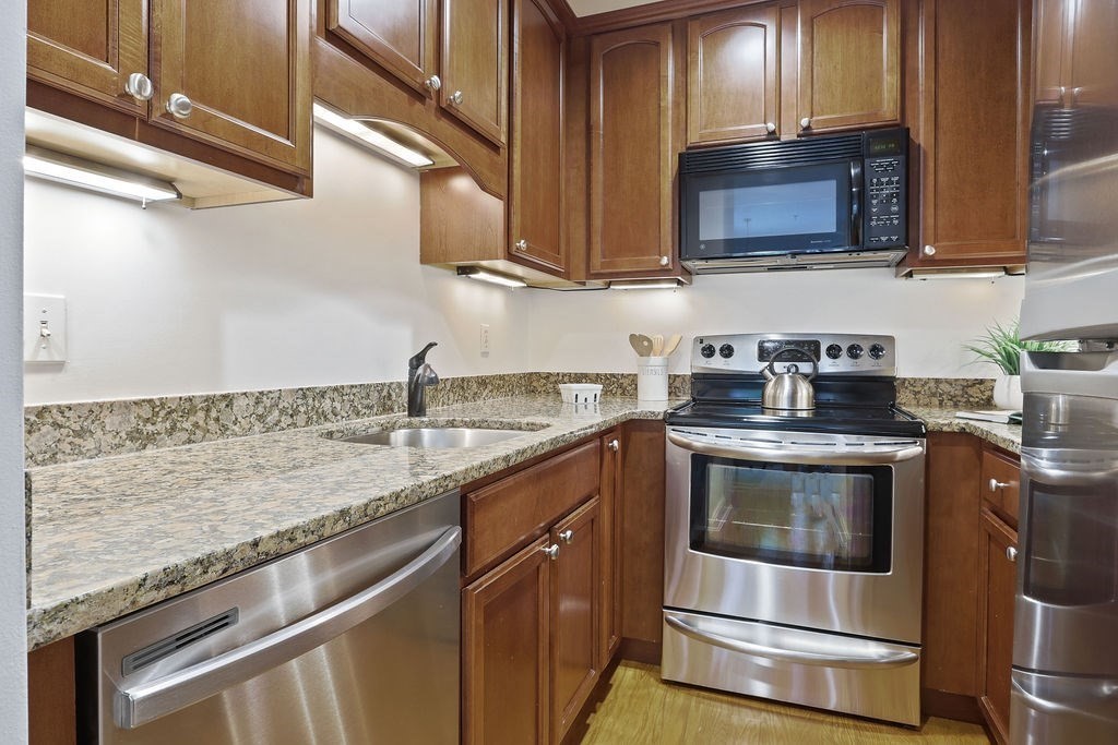 416 Marlborough St # 203