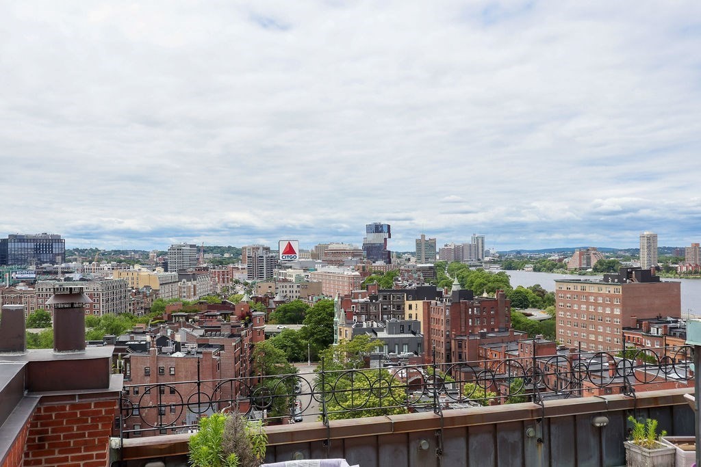 416 Marlborough St # 203