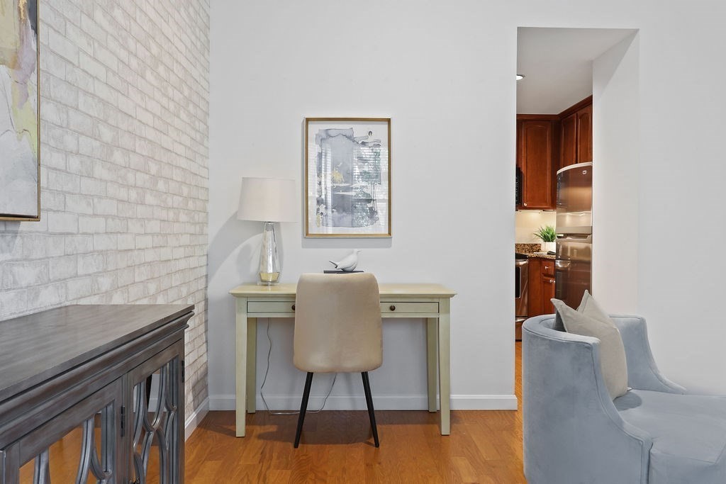 416 Marlborough St # 203