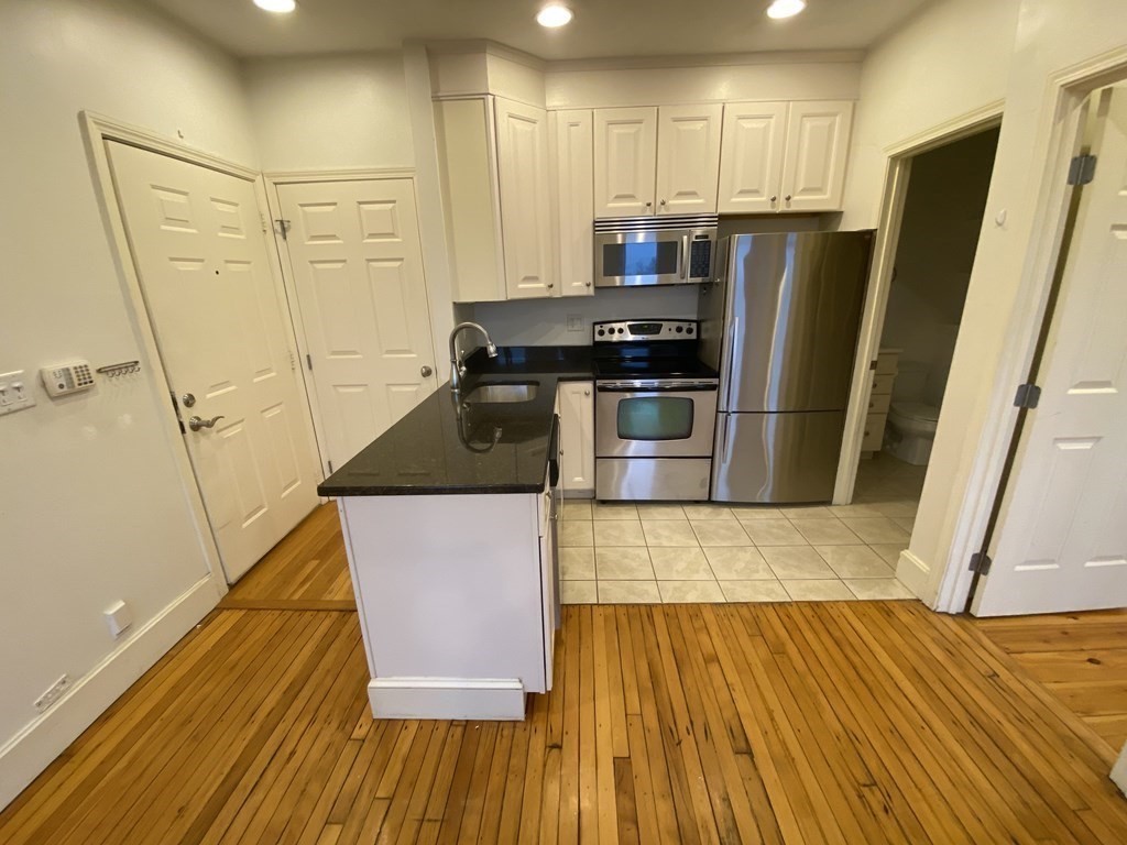 1 Centre St. Terrace # 12A