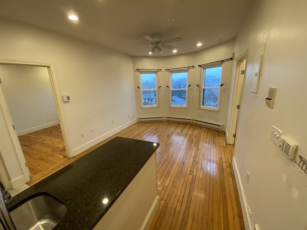 1 Centre St. Terrace # 12A