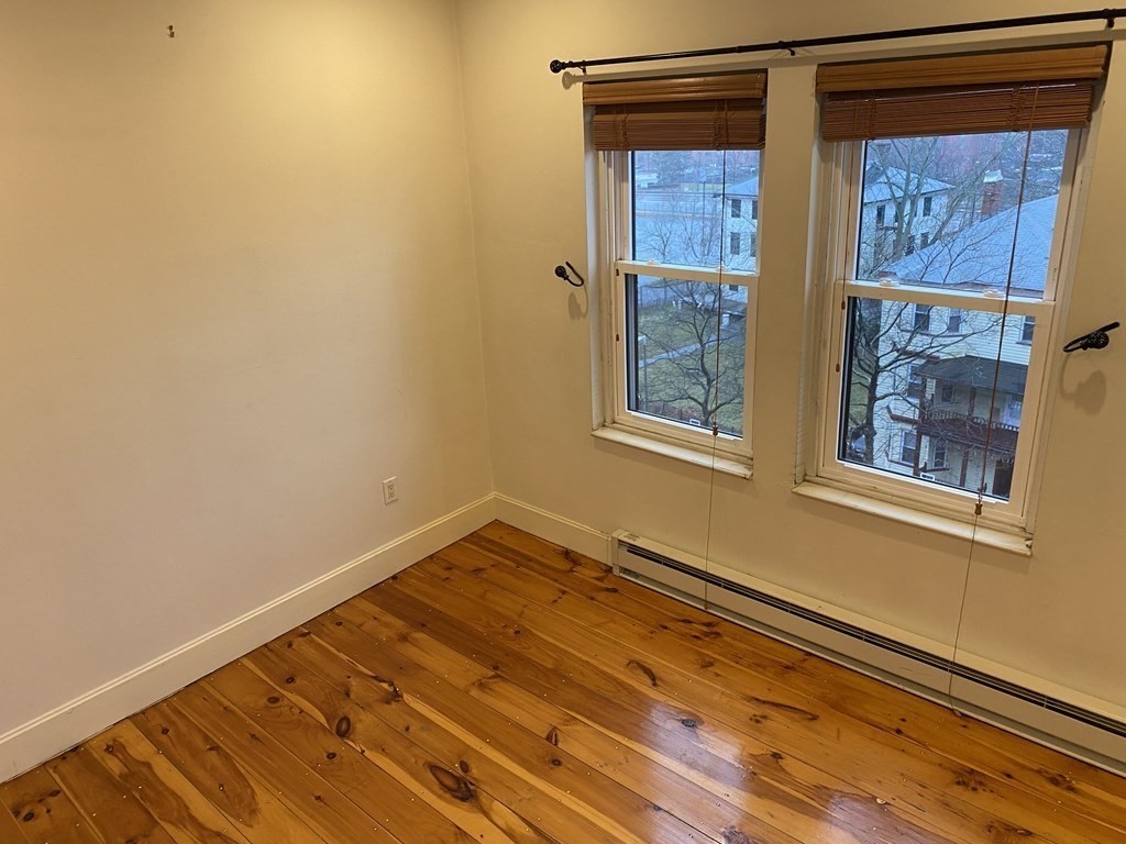 1 Centre St. Terrace # 12A