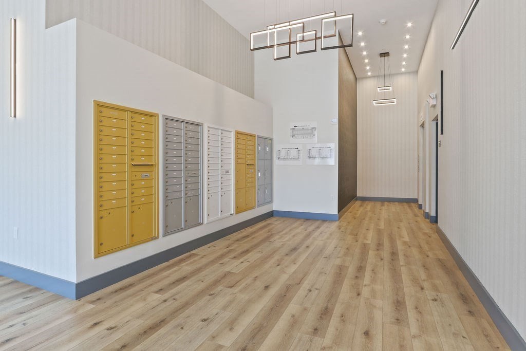 60 Cross St. E # 324