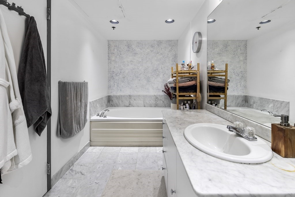 116 Lincoln Street # 5B