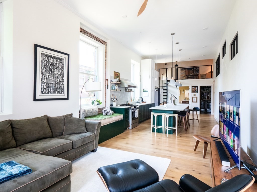 35 Saratoga Street # 3