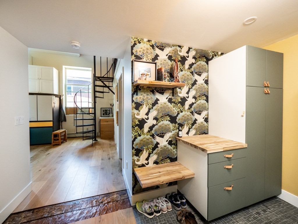 35 Saratoga Street # 3