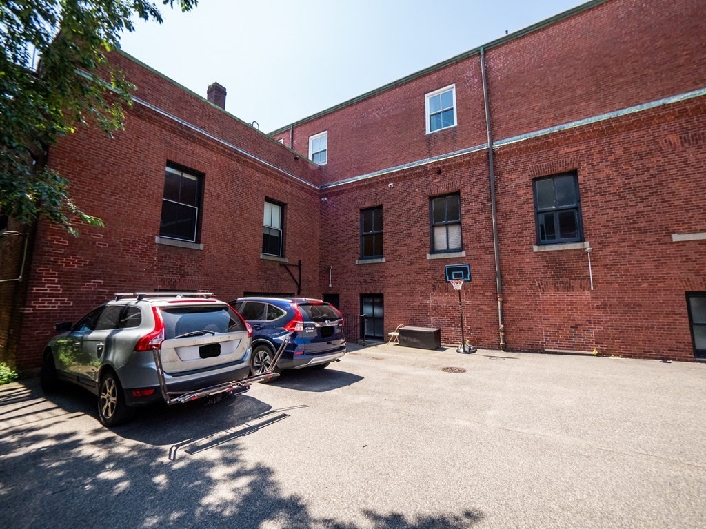 35 Saratoga Street # 3