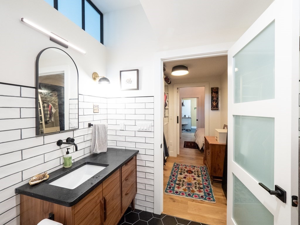 35 Saratoga Street # 3