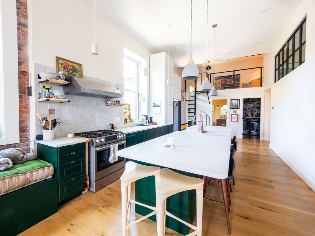 35 Saratoga Street # 3