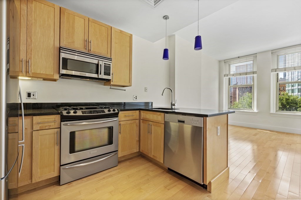 70 Lincoln Street # 416