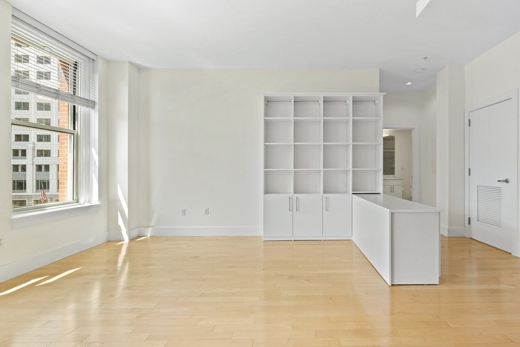 70 Lincoln Street # 416