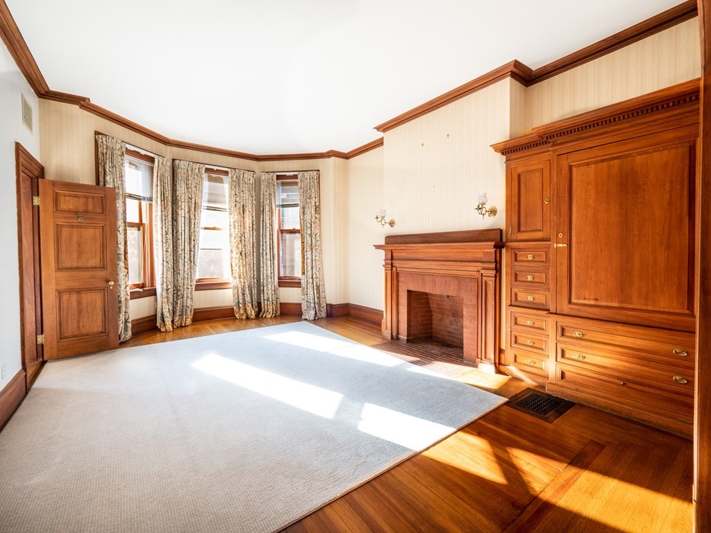 218 Commonwealth Avenue # 2