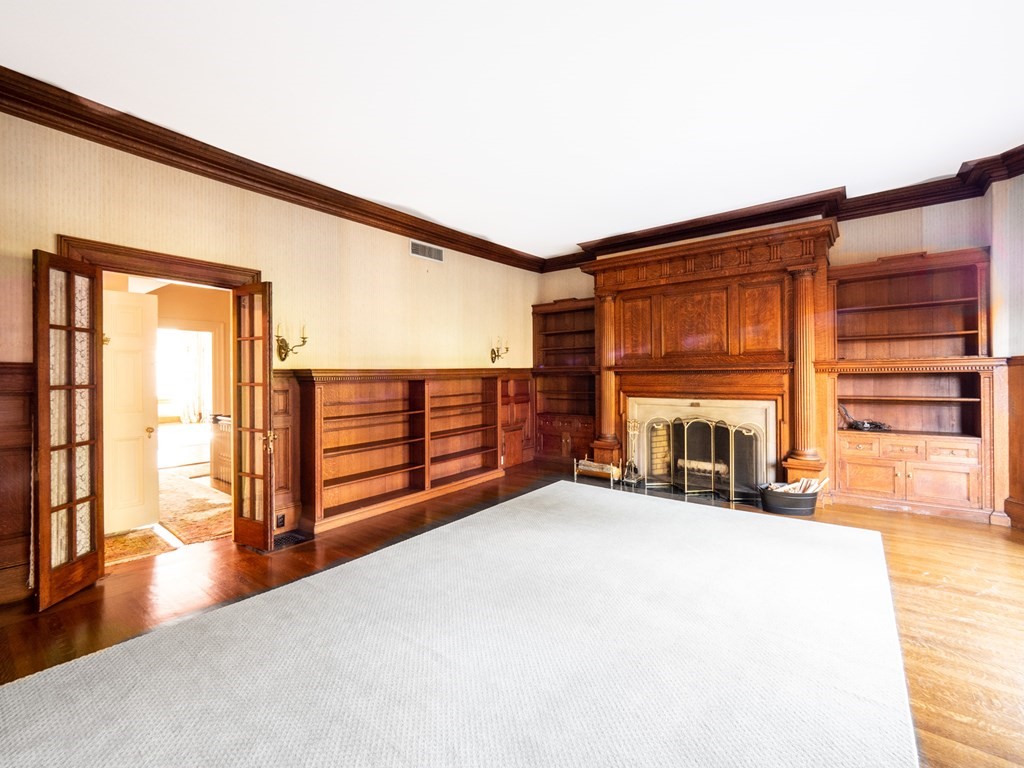 218 Commonwealth Avenue # 2