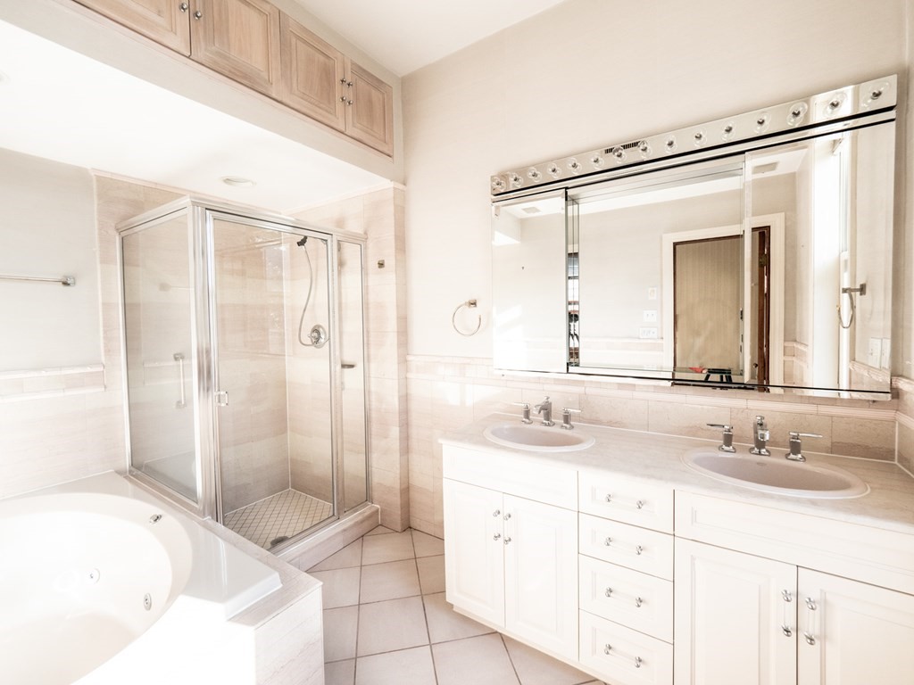 218 Commonwealth Avenue # 2