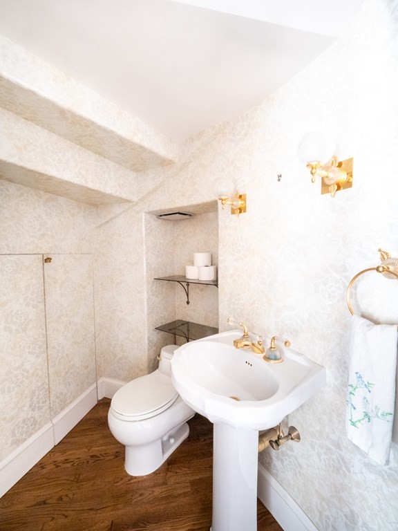 218 Commonwealth Avenue # 2